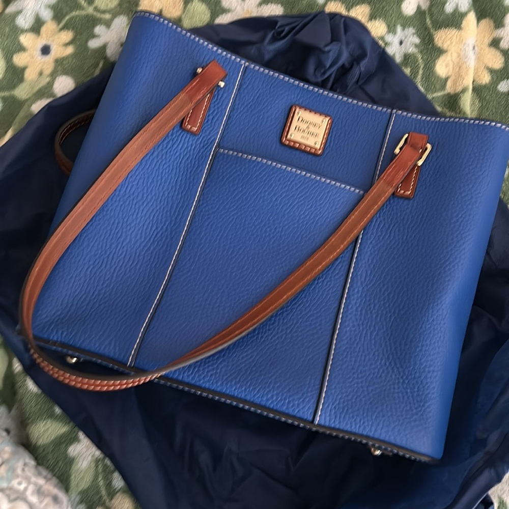NEW Dooney & Bourke with Dust Bag NWOT
